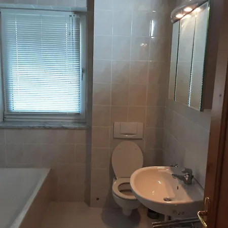 - 1 Am Ossiachersee Apartamento Treffen
