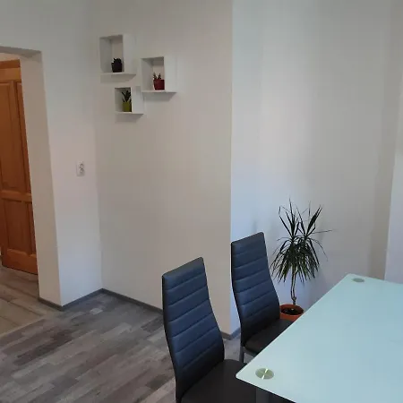 - 1 Am Ossiachersee Apartment Treffen